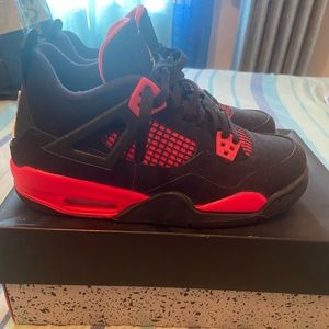 2022
Air Jordan 4 Retro GS 'Red Thunder'